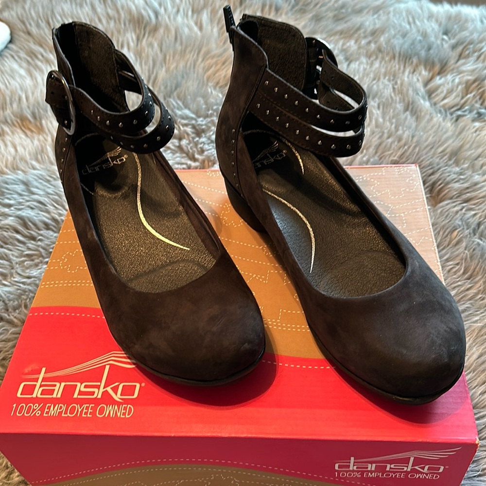 Dansko Women’s Black Nubuck Mary Janes Size 39 (US size 8.5-9) NEW IN BOX